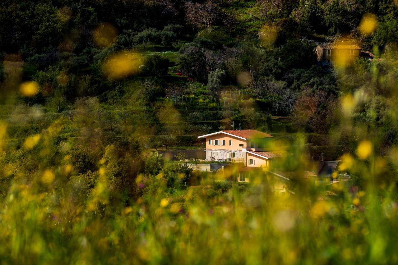 Residence Mersa Brolo Exteriér fotografie