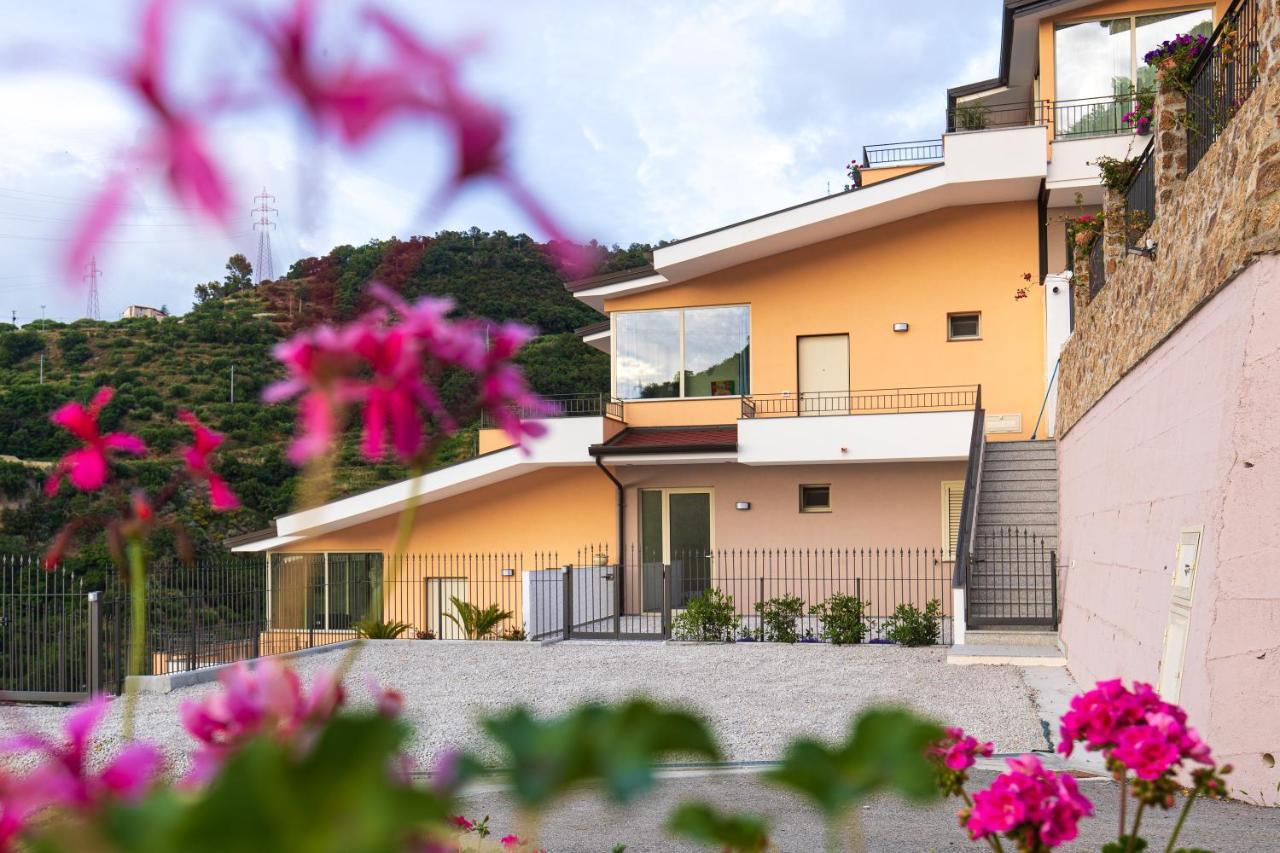Residence Mersa Brolo Exteriér fotografie