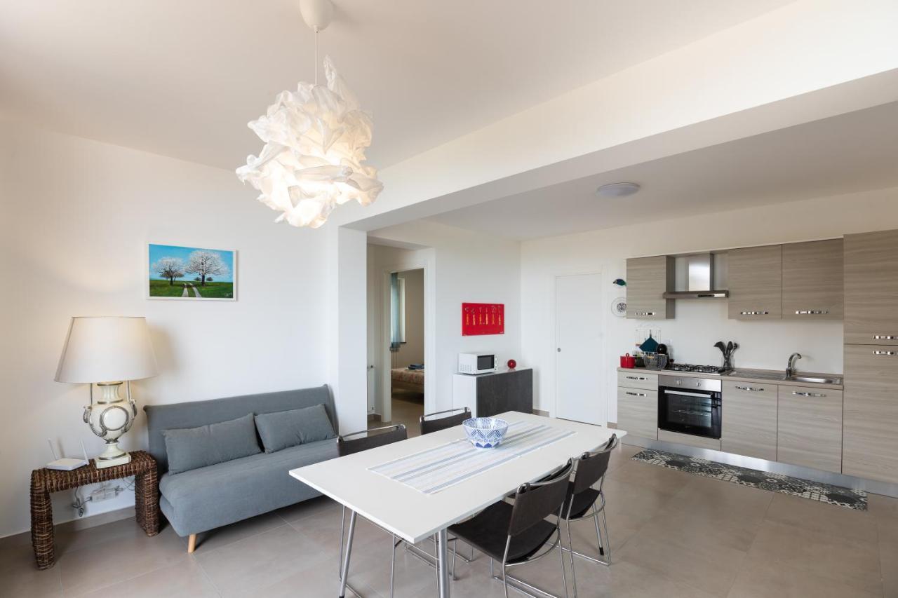 Residence Mersa Brolo Exteriér fotografie